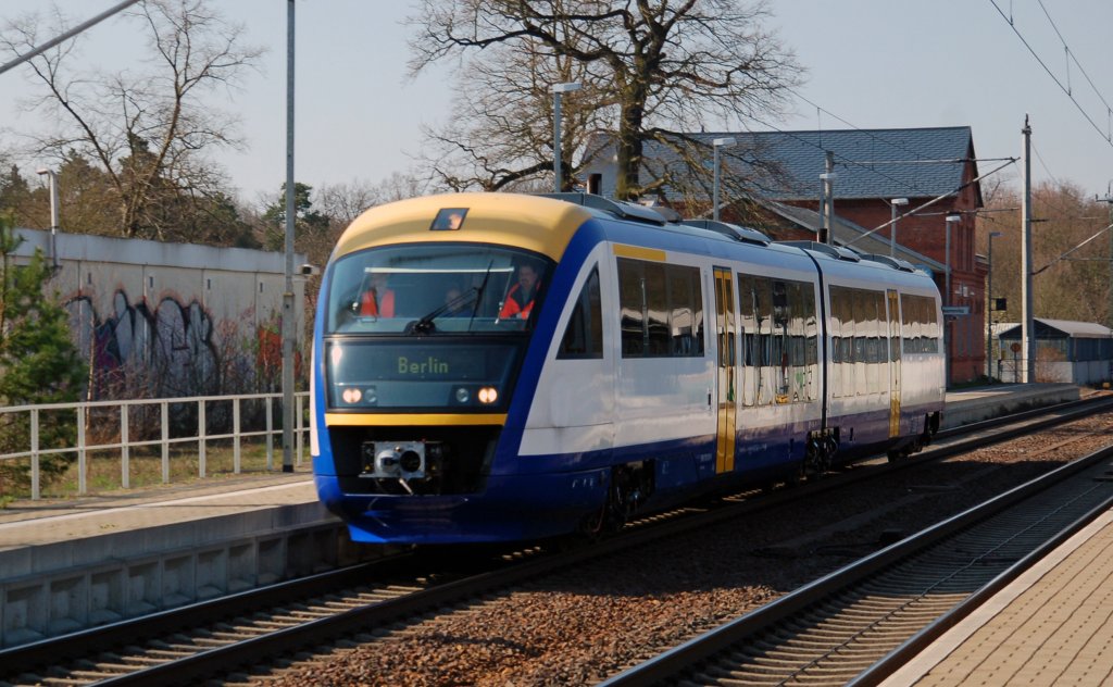 Ein unbekannter Desiro der Connex  bzw. MRB durchfhrt am 07.04.10 Burgkemnitz Richtung Wittenberg. Wird sicher eine Testfahrt aus Delitzsch gewesen sein.