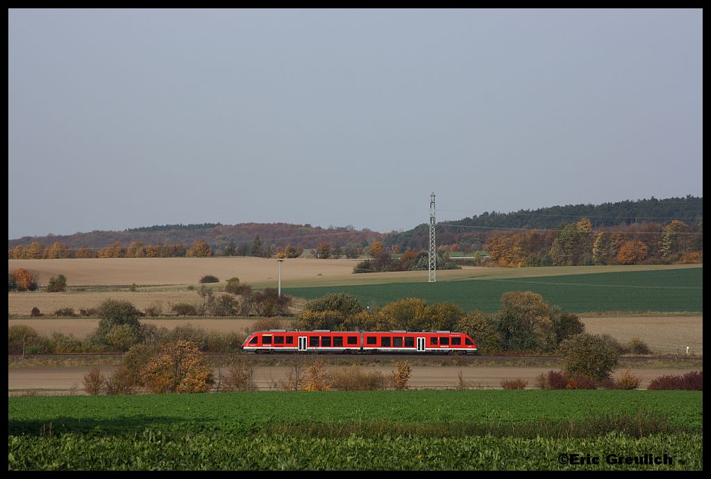 Ein unbekannter VT648 mit einer RB von Herzberg nach Braunschweig am 20.10.2012 zwischen Salzgitter Ringelheim und Salzgitter Bad.