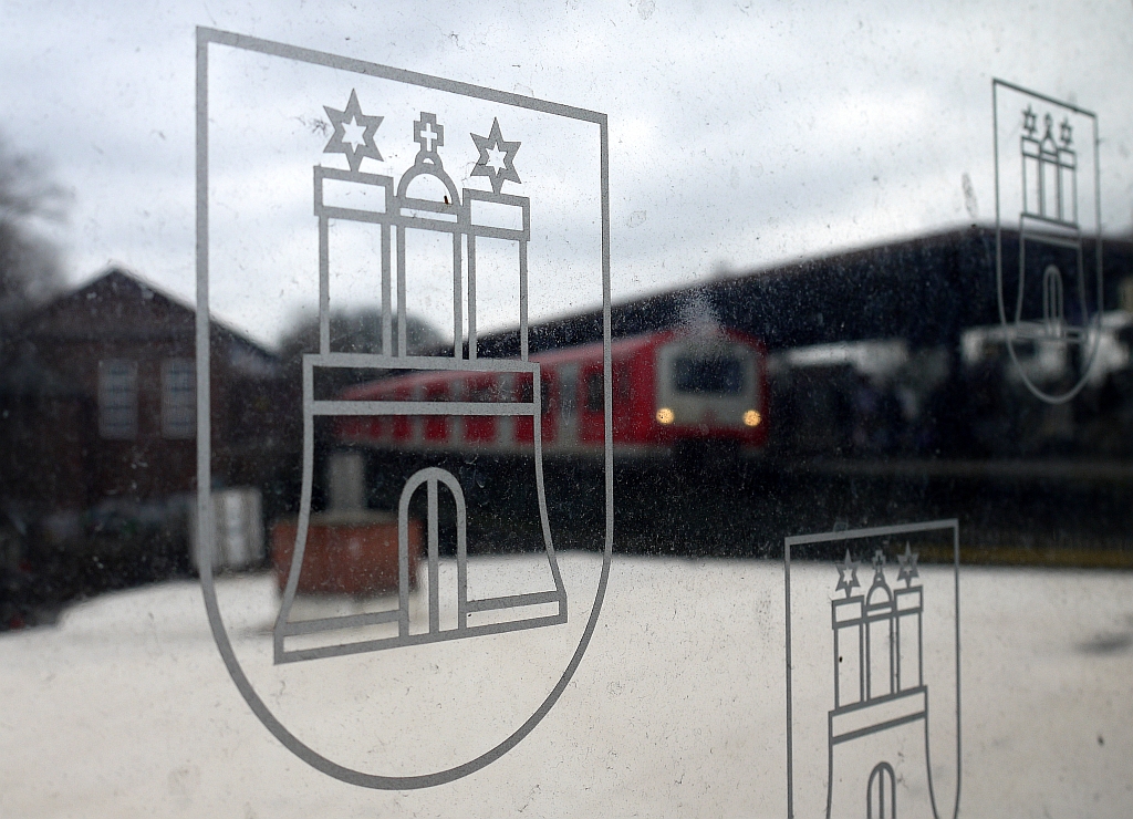 Ein ungemtlicher Winternachmittag am Hamburger S-Bahnhof  Berliner Tor . 11.3.2012