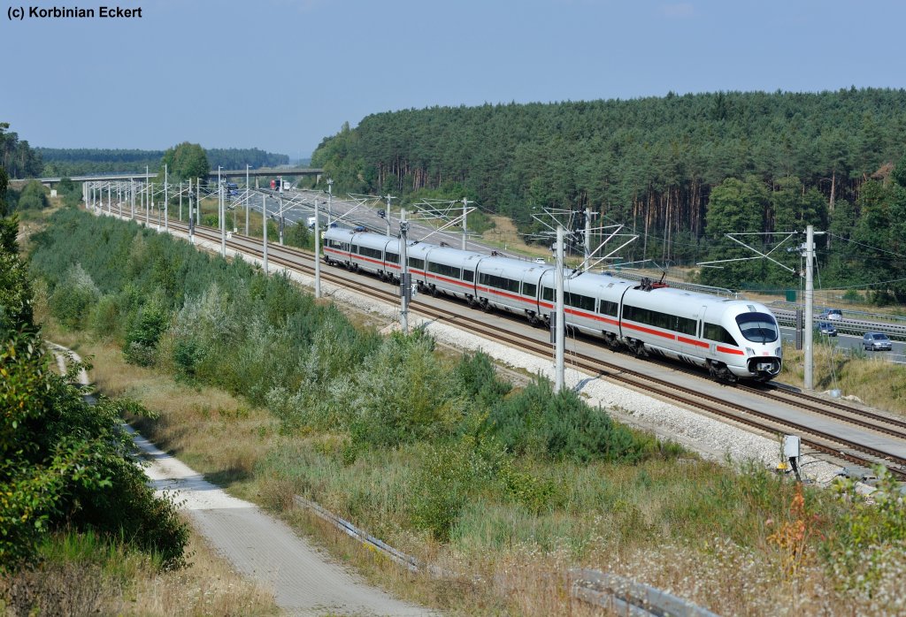 Ein Vertreter der Baureihe 411 als ICE 1206 von Mnchen Hbf nach Berlin bei Allersberg (Rothsee), 10.09.2012
