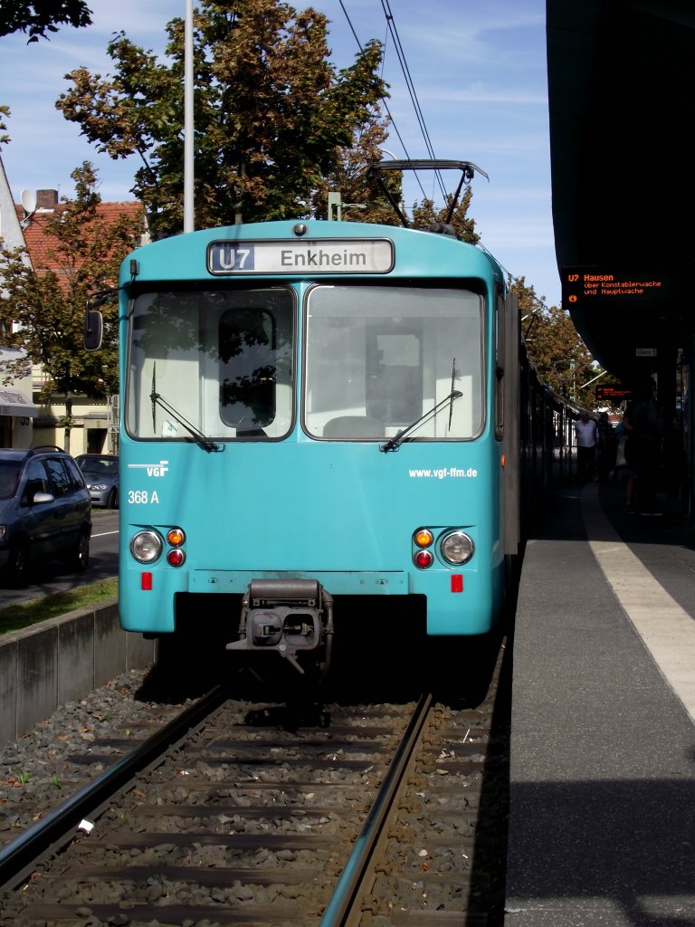 Ein VGF U2 Wagen am 10.09.11 in Bergen-Enkheim 