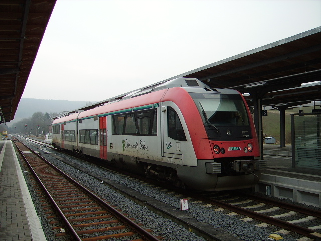 Ein VIAS/Odenwaldbahn Itino steht am 25.02.11 in Gro Umstadt