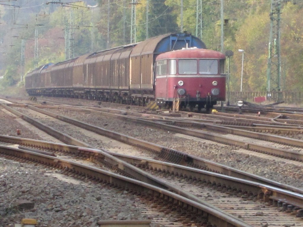 Ein VT 98 der Kasbachtalbahn in Linz am Rhein.