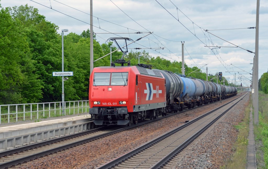 Ein weiterer Kesselwagenzug war am 20.05.13 mit 145-CL 011 bespannt. Auch er fuhr in Richtung Bitterfeld.