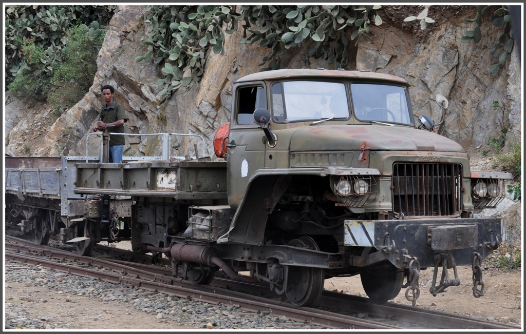 Ein weiterer Ural des Bahndiwenstes in Arbaroba. (02.02.2012)