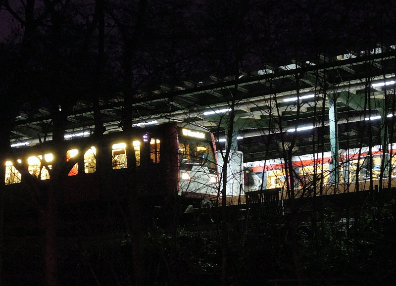 Ein Winterabend am Bahnhof Kellinghusenstrae - Hamburg Eppendorf, 14.1.2012