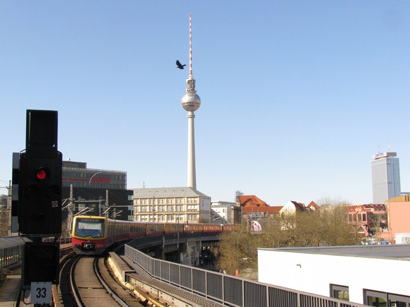 Ein Zug der Linie S7, Berlin-Jannowitzbr�cke, 17.03.2009.