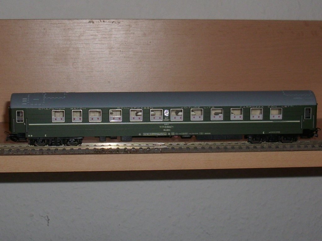 Ein,aus Ammendorf bei Halle(Saale) stammender,sowjetischer Weitstreckenwagen im Ma�stab 1:87,den Viele noch aus DDR-Zeiten her kennen und in vielen L�ndern in Europa und auch sogar in China und in der Mongolei gefahren ist.Der Modellwagen stammt von Sachsenmodelle und ist immer wieder unter Modellbahner ein begehrtes Sammlerst�ck.