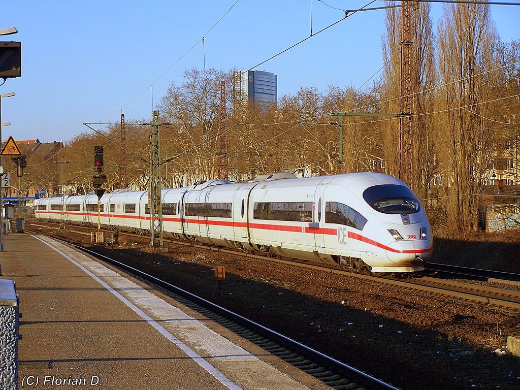 Eine 403  Ingolstadt  bei der durchfahrt von Dsseldorf-Zoo am 09.03.2010
