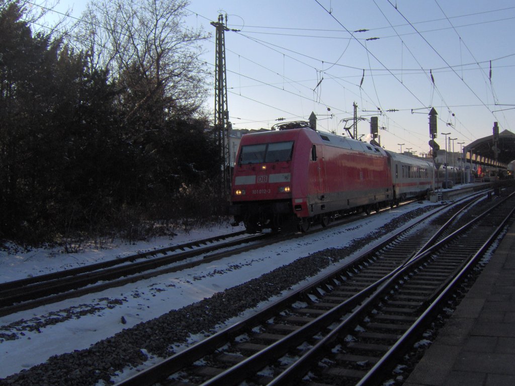 Eine BR 101 im Bonner HBF.16.2.10.