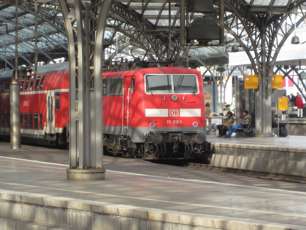 Eine BR 111 im K�lner Hbf.