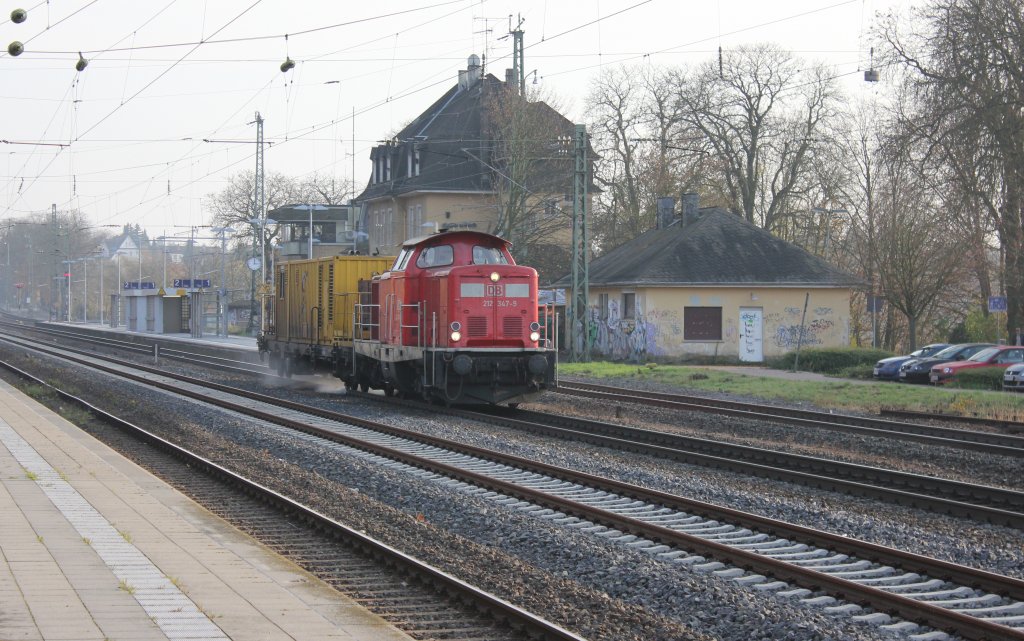Eine BR212 mit einem High Pressure Cleaning System Wagen in Nidderau bei Hanau.

Ich hoffe das Bild gefllt euch.
