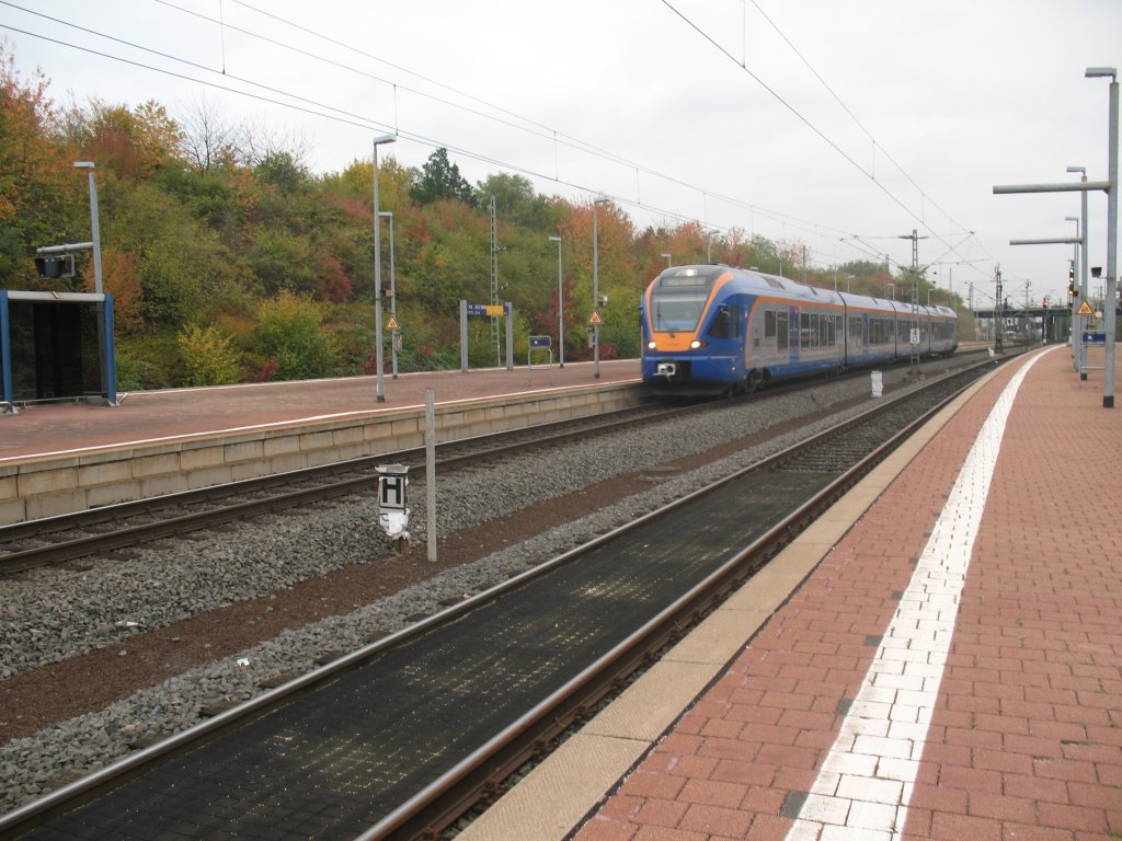 Eine Cantus von Fulda bei der Einfahrt in den Bahnhof Kassel Wilhelmshhe 14.10.2010