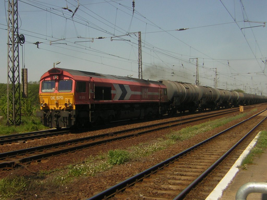Eine Class 66 in Priort bei Wustermark 7.5.2011