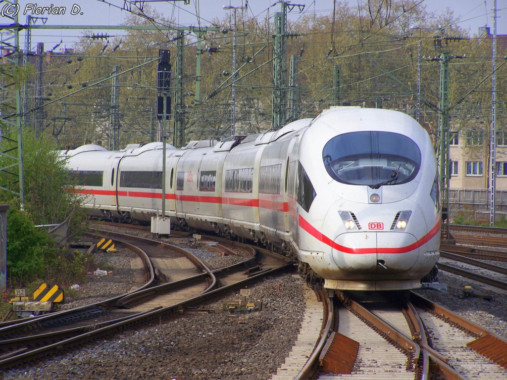 Eine Doppeltraktion 403, Aalen und Aachen, bei der Einfahrt in Dsseldorf Hbf. 27.04.2010