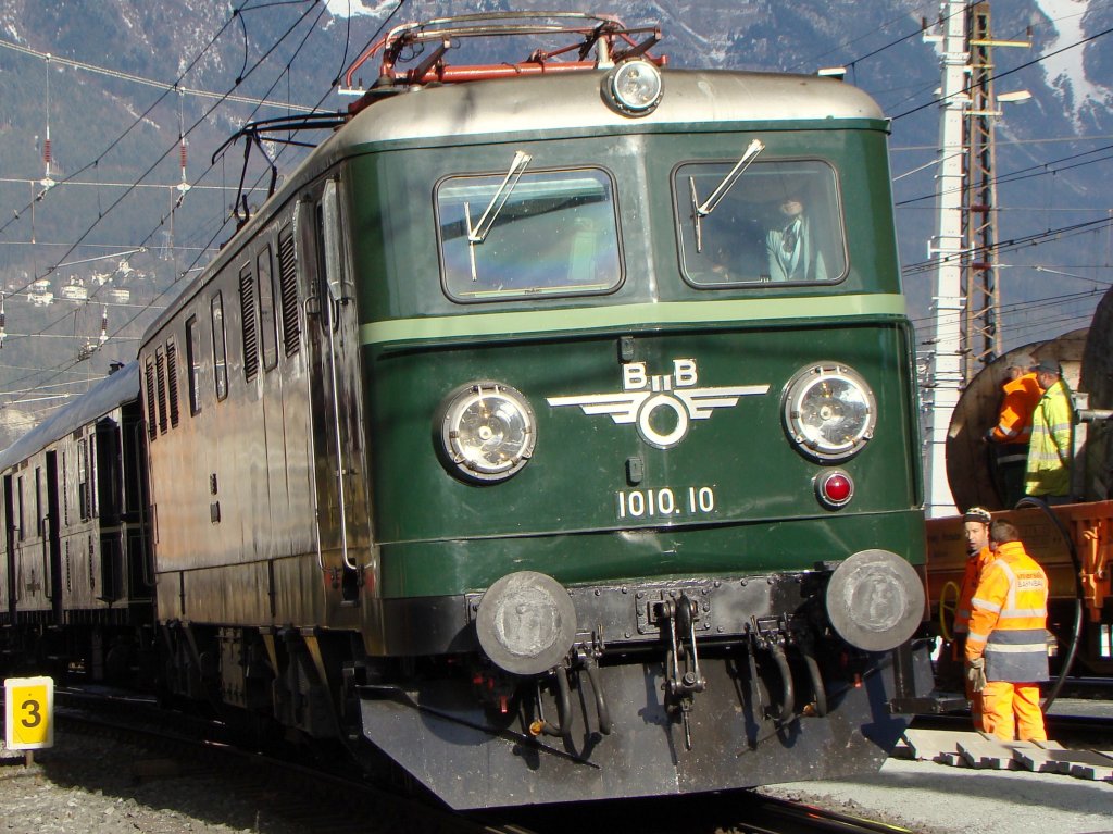 Eine echte Sch�nheit:1010.010.
Innsbruck 03.12.2009