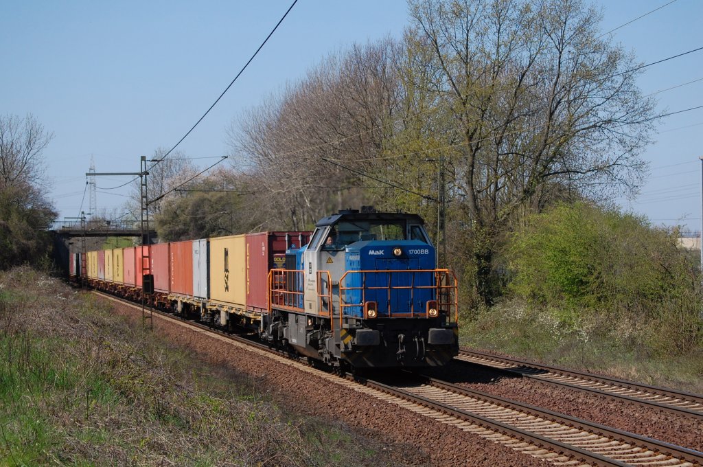 Eine G 1700BB von VPS mit einem Containerzug am 17.4.2010 durch Ahlten -> Lehrte