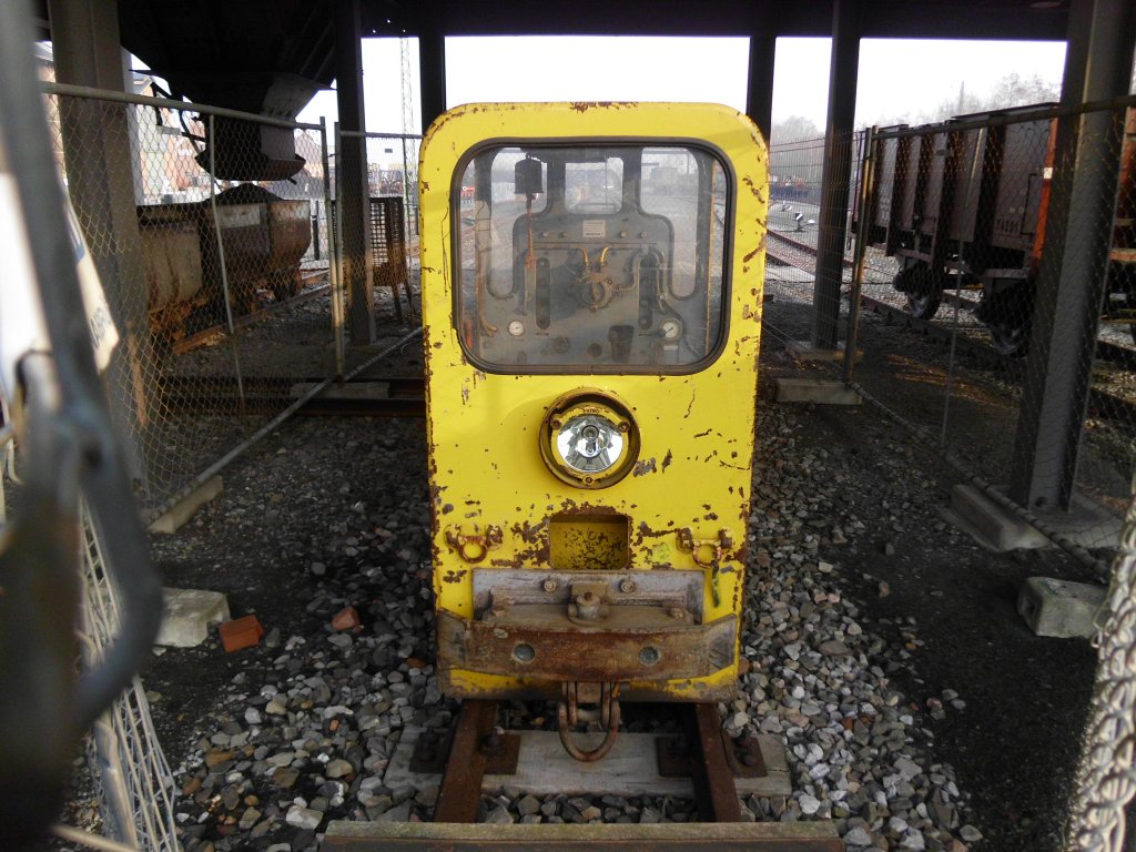 Eine Grubenbahnlok auf dem Gelnde der ehemaligen Zeche Zollern in Dortmund-Bvinghausen am 01.03.2011.
