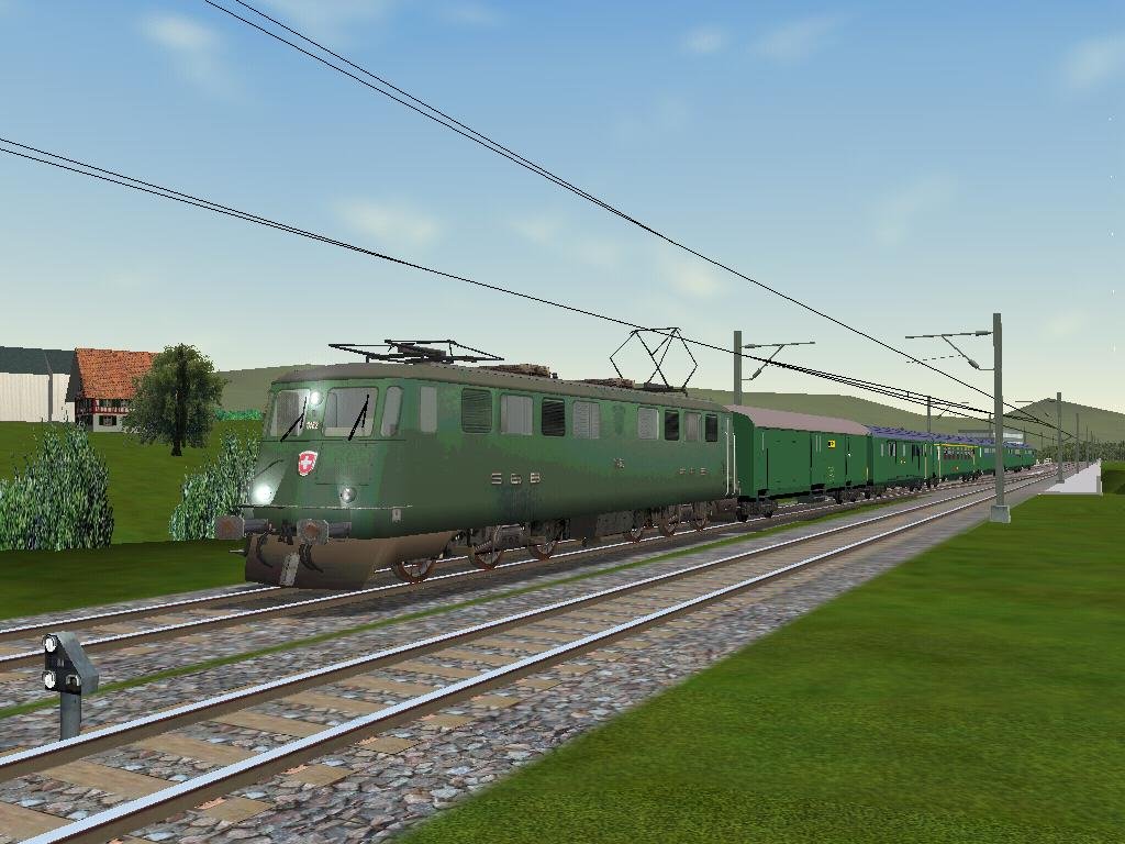 Eine grne Ae 6/6 in der nhe von Immensee.