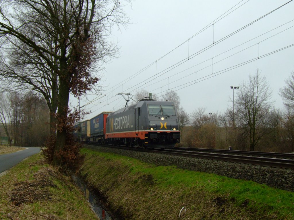 Eine Hectorail mit einem Gterzug. Augenommen am 05.03.2011 sdlich von Westbevern.