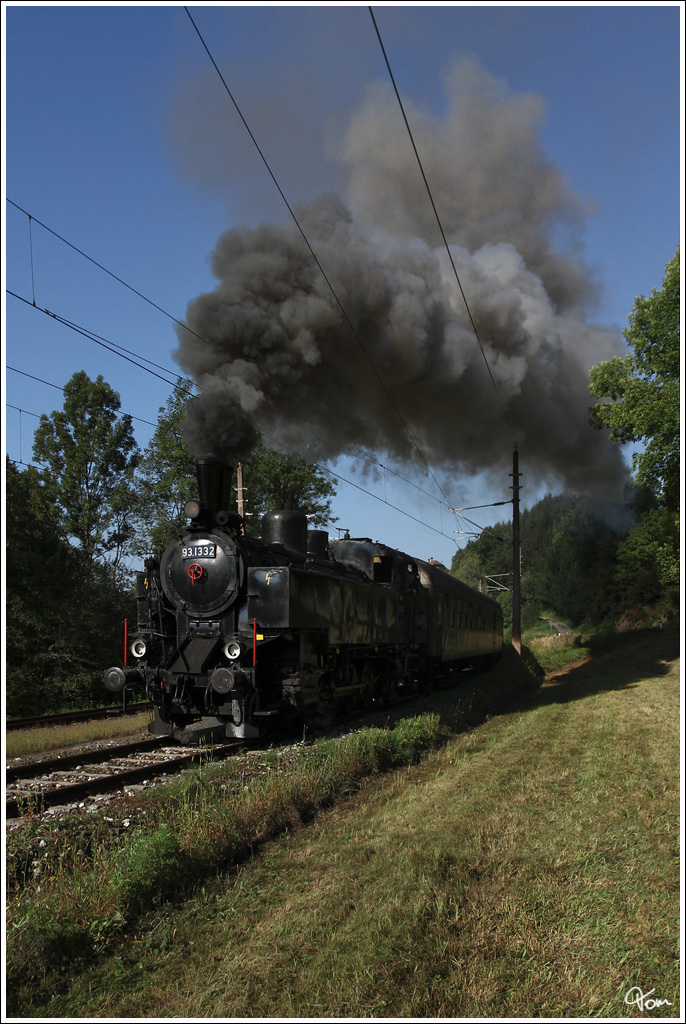 Eine herrliche Ausfahrt aus St.Martin-Sittich zeigte uns die 93.1332, welche als Sdz 17196 von Villach nach St.Veit an der Glan unterwegs war. 20.8.2012

