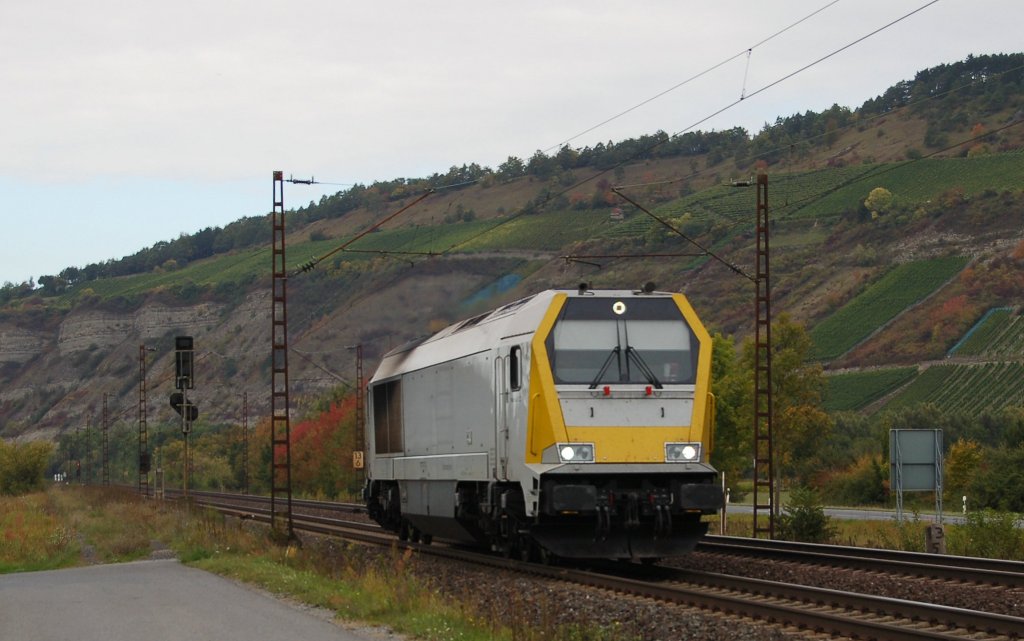 Eine Maxima von Voith fhrt ohne Anhang in Thngersheim Richtung Wrzburg. 01.10.2012
