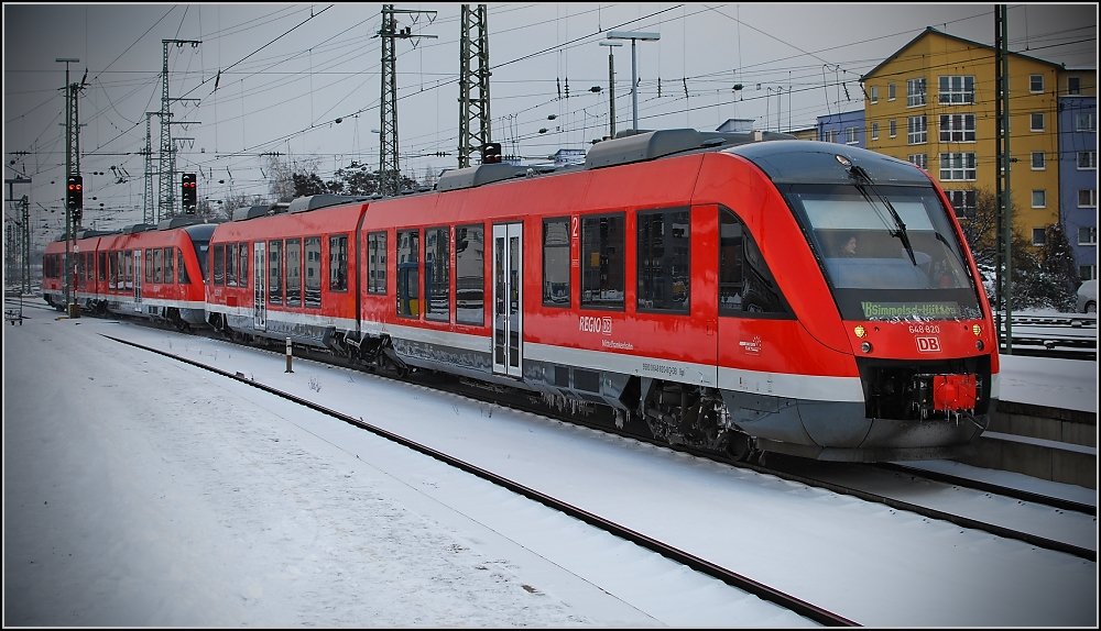 Eine Regionalbahn mit 648 820 fhrt in den Hauptbahnhof Nrnberg ein. (Dezember 2009)