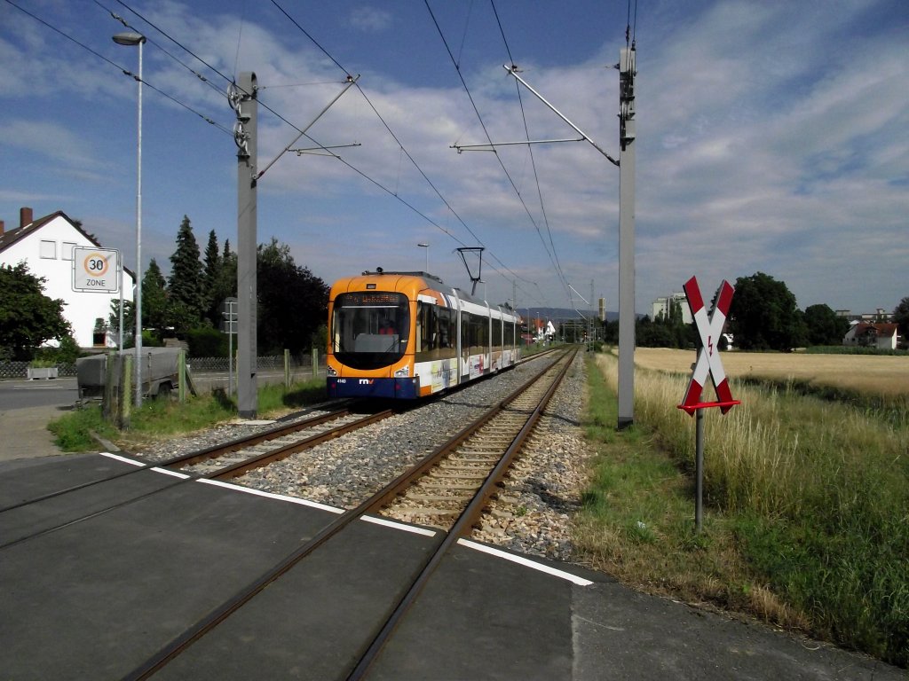 Eine RNV Variobahn (RNV6) auf Werkstattfahrt in Edingen am 03.07.11