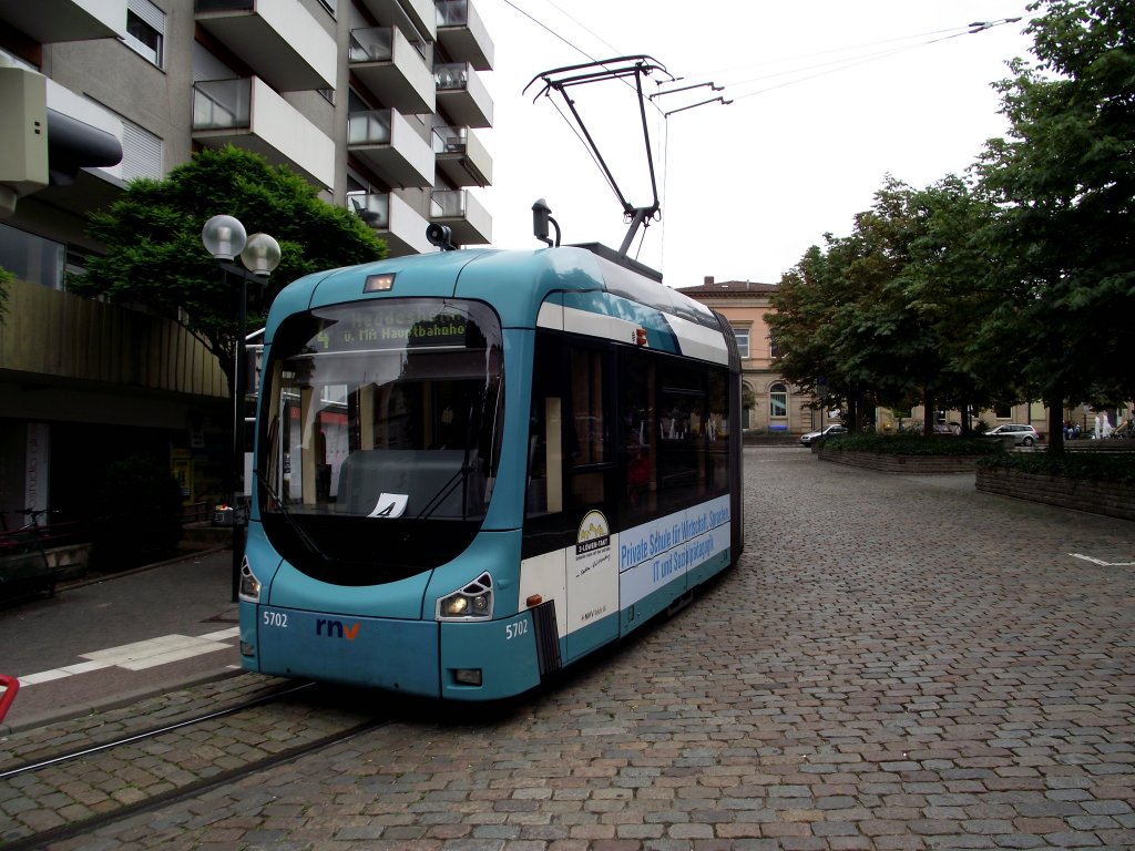 Eine RNV Variobahn (RNV8) in Bad Dürkheim am 29.07.11