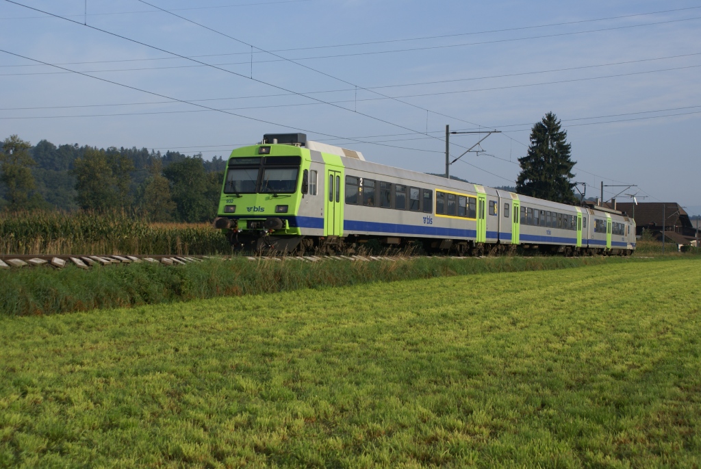 Eine S 6 nach Luzern verlsst am 6.9.10 Lindenholz.