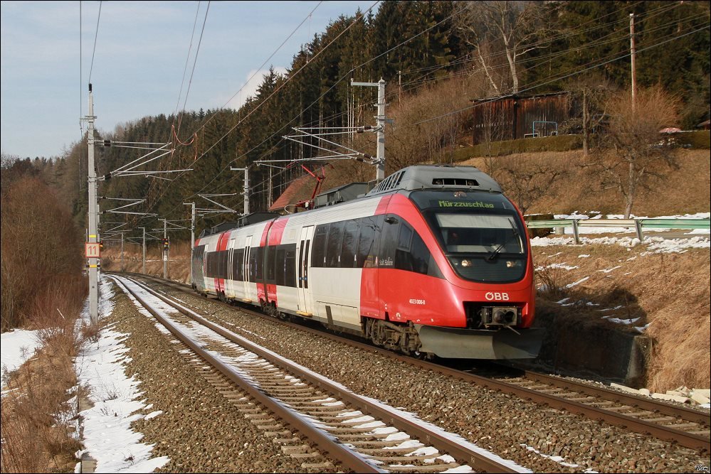 Eine Seltenheit im Murtal ist dieser 4023 008, welcher als REX 1706 von Villach nach Mrzzuschlag fhrt.
Thalheim 9.2.2010