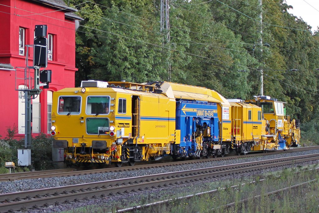 Eine Stopfmaschine der Firma Hans Kaise am 19.9.11 in Ratingen-Litorf.Gru an den Tf!