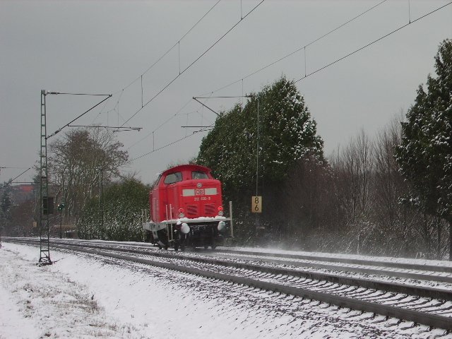 Eine berfhrungsfahrt mit einer BR 212 der DB bei Maintal.