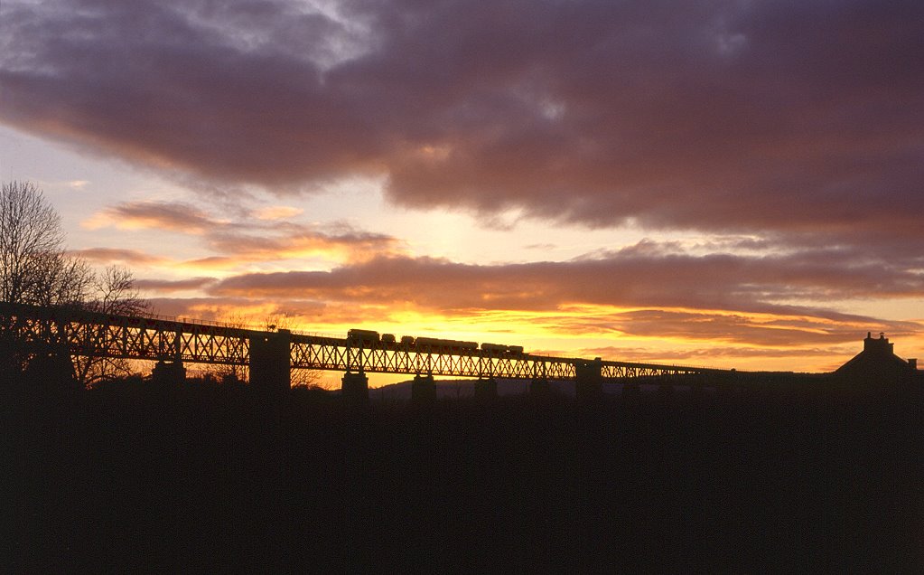 Eine unbekannte 5500 auf dem Gueule-Viaduct bei Moresnet, 30.12.1997.

(Danke fr die Korrektur)