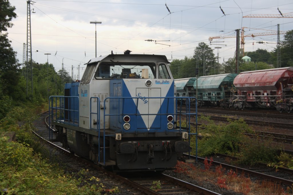 Eine V105 von der  Rurtalbahn steht abgestellt an der Rampe vom Aachener-Westbahnhofs bei Regen am 10.6.2011.