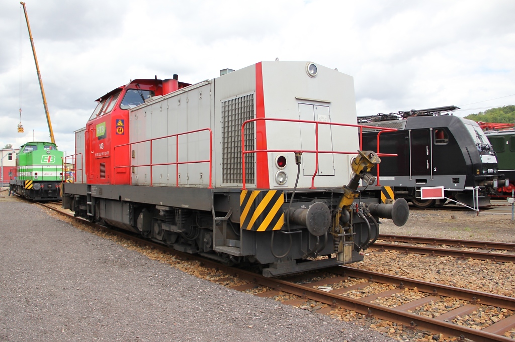 Eine weitere V100 Vertreterin, die am Tag der offenen Tr bei Uwe Adam in Eisenach ausgestellt war, war HTB 143; 202 960-1. Aufgenommen am 23.07.2011.