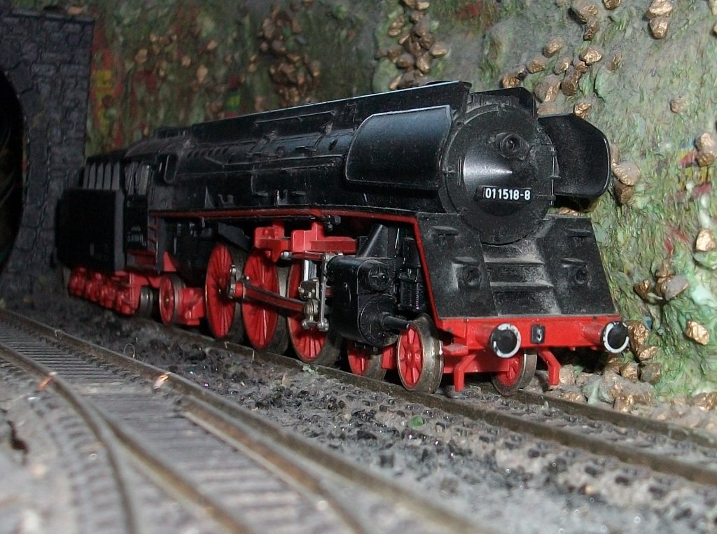 Eine von zwei H0-01.5 die ich in meinen Bestand habe,ist die nicht mehr fahrtchtige 01 1518.