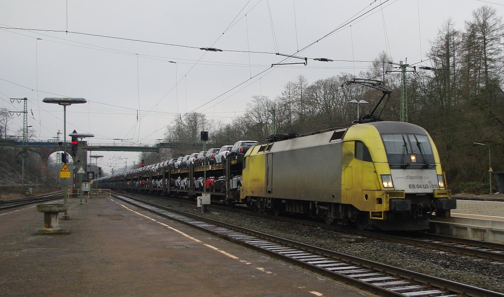 Einen ganzen Zug voll Minis zog ES 64 U2-010 am Morgen des 17.02.2011 durch Eichenberg in Richtung Norden.