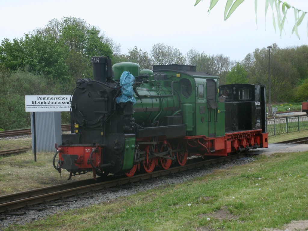 Einen Tag vor dem Bahnhofsfest stellte Kf 6003,am 18.Mai 2012,die Mh53 zur Ausstellung im Traditionsbereich in Putbus bereit.