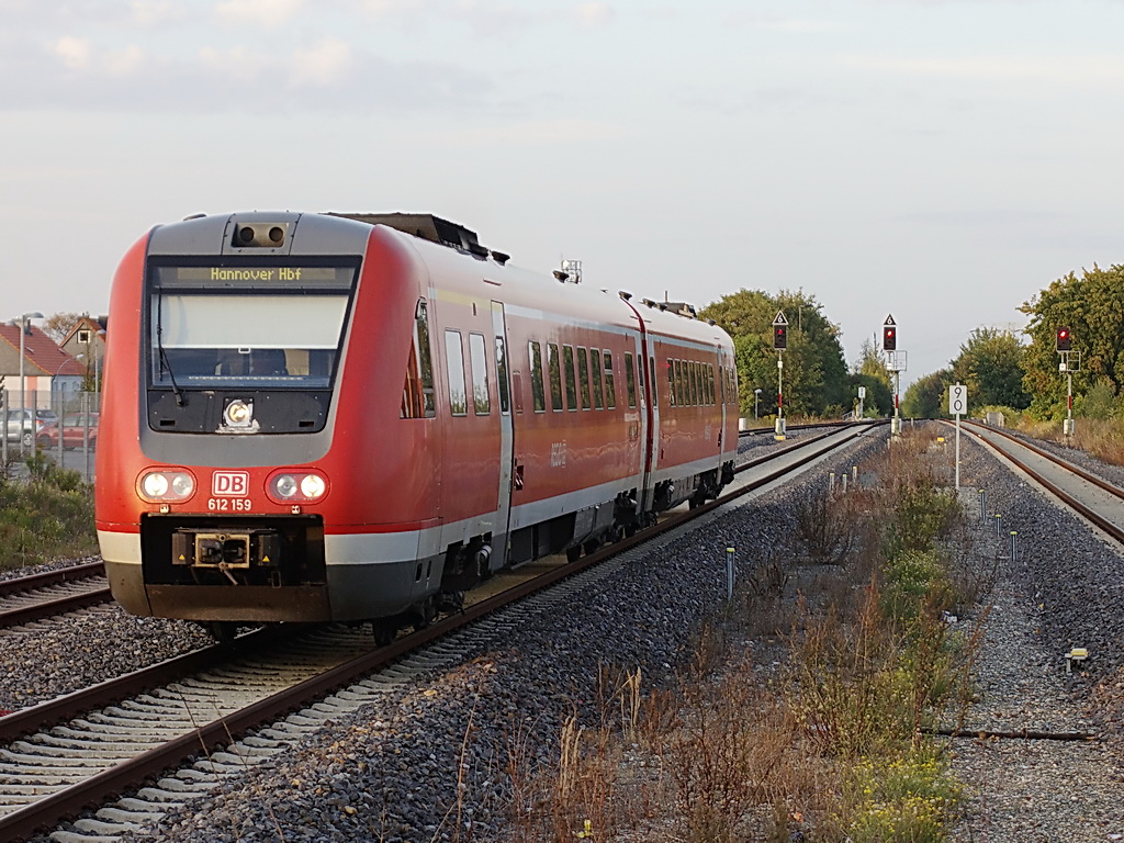 Einfahrt in den Bahnhof Wernigerode am 02. September 2011 von 612 159 mit 612 659 als RE 3616 mit Ziel Hannover Hauptbahnhof. 