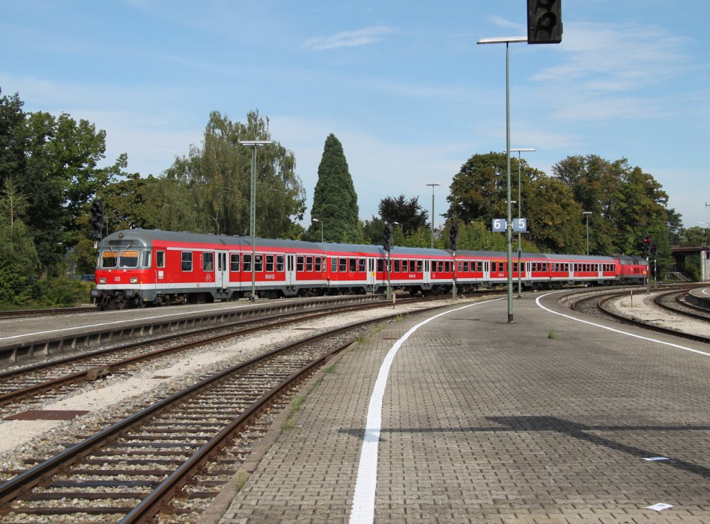 Einfahrt eines Regionalzuges in Lindau Hbf.17.09.12