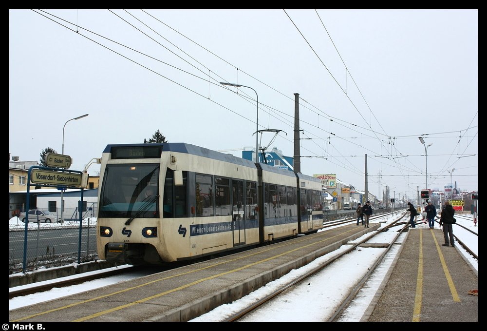 Einfahrt eines WLB Niederflurwagens in Vsendorf Siebenhirten. Aufgenommen am 14.02.10