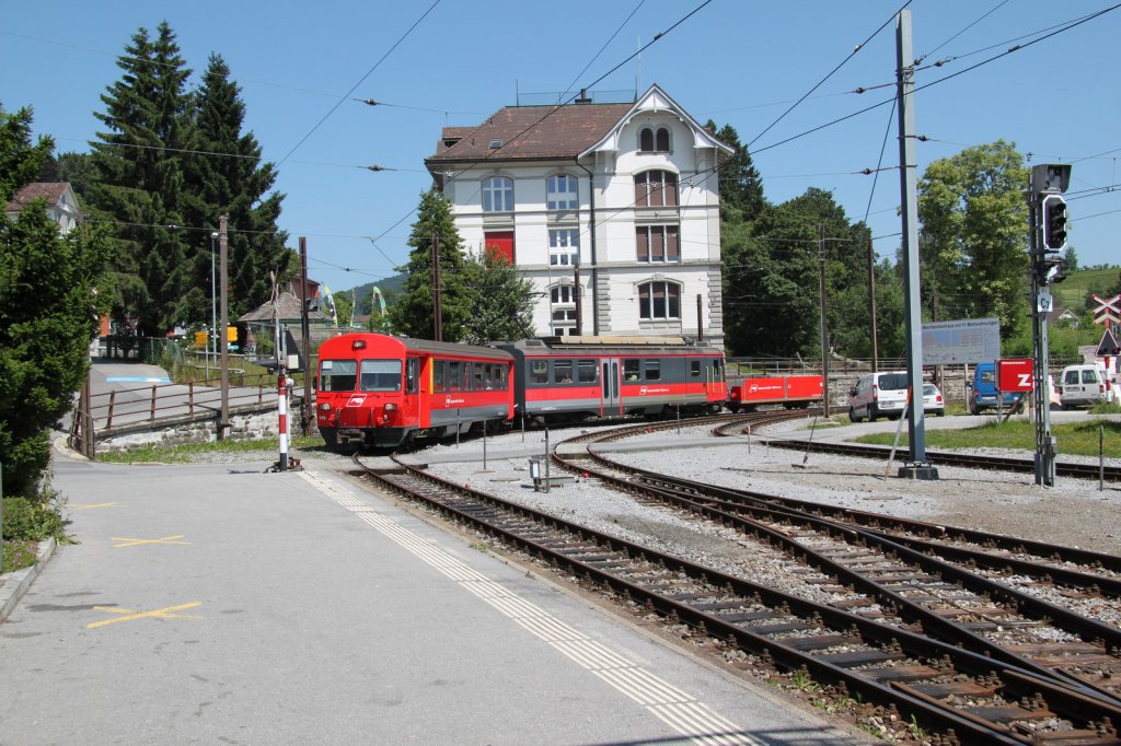 Einfahrt eines Zuges aus Altsttten-Stadt in Gais/AR 16.07.13