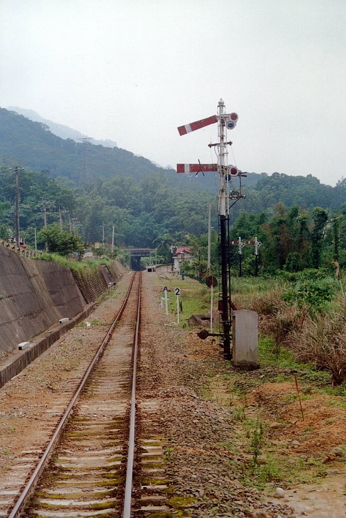 Einfahrt in die Hexing Station am 20.Mai 2005.