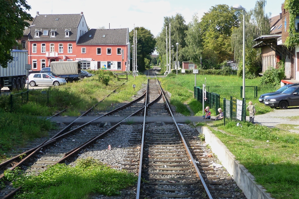 Einfahrt in den Hlser Bahnhof (5.9.2010), aufgenommen aus dem letzten Wagen.