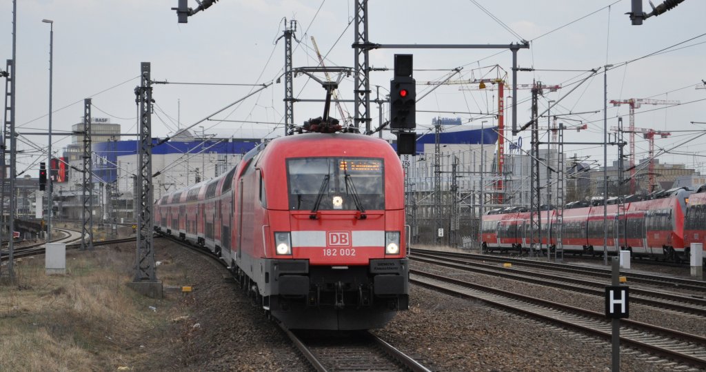 Einfahrt RE1 am Berliner Ostbahnhof am 18.04.2013