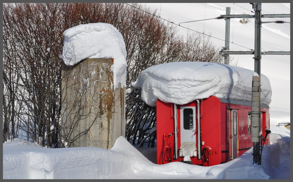 Eingemottet in Realp, ein D oder Z der MGB. (10.01.2012)