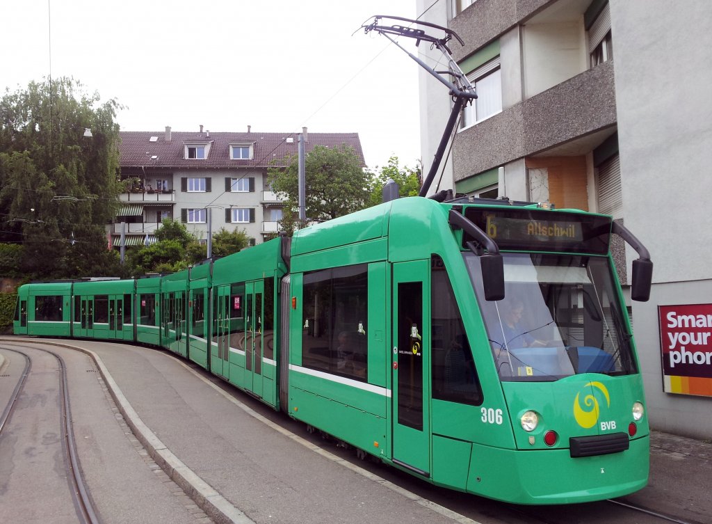 Einrichtungs-Straenbahnzug der Baseler Verkehrsbetriebe zur Abfahrt in der Wendeschleife Riehen bereit am 12.06.2013.