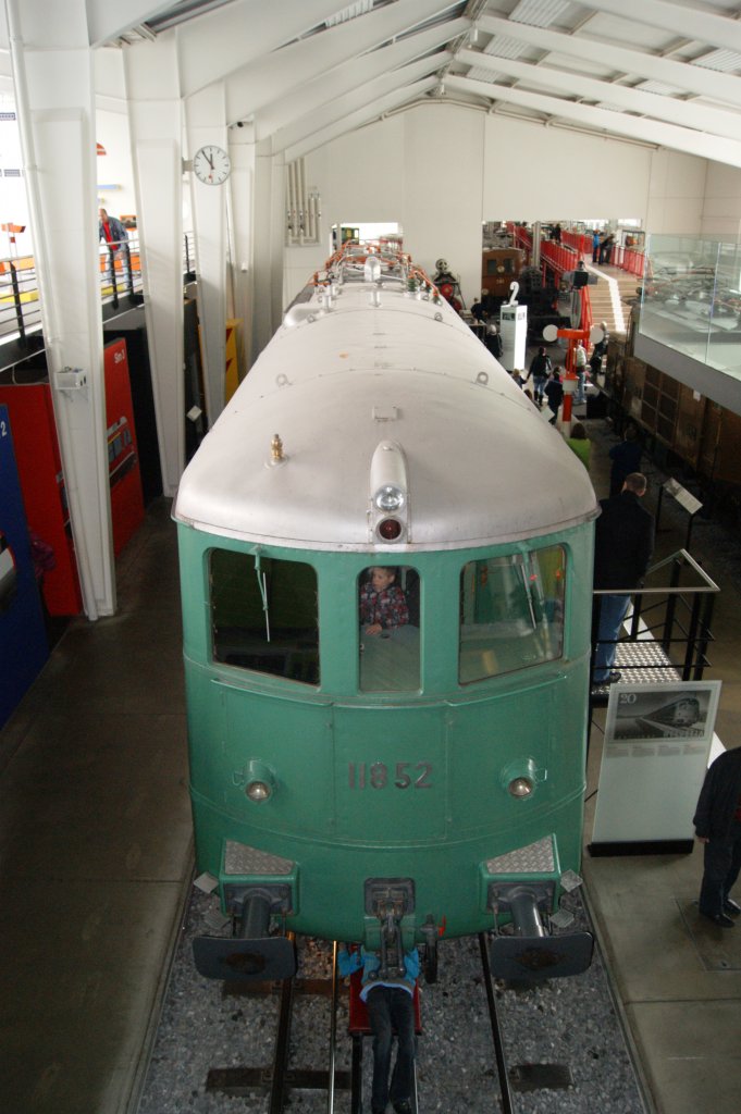 Einst war sie die strkste Lokomotive der Welt, die Ae 8/14 mit der Betriebsnummer 11852. Heute kann sie im Verkehrshaus Luzern bewundert werden. Die Aufnahme stammt vom 17.04.2012.