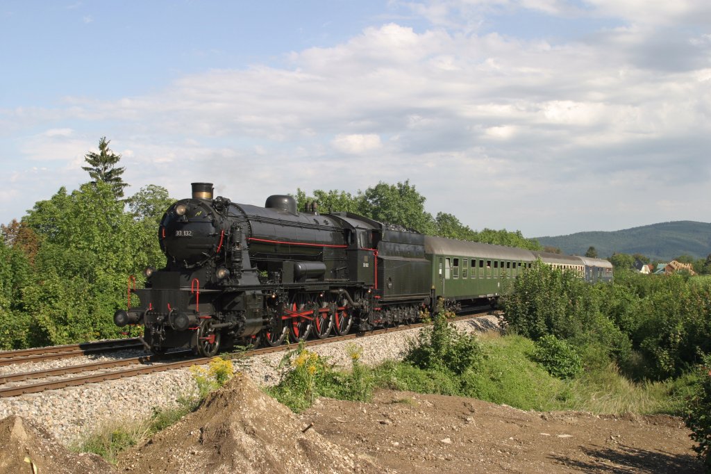 Eisenbahn-Romantik S.Z.-1 mit 33.132 kurz vor Wr.Neustadt am 21.8.12